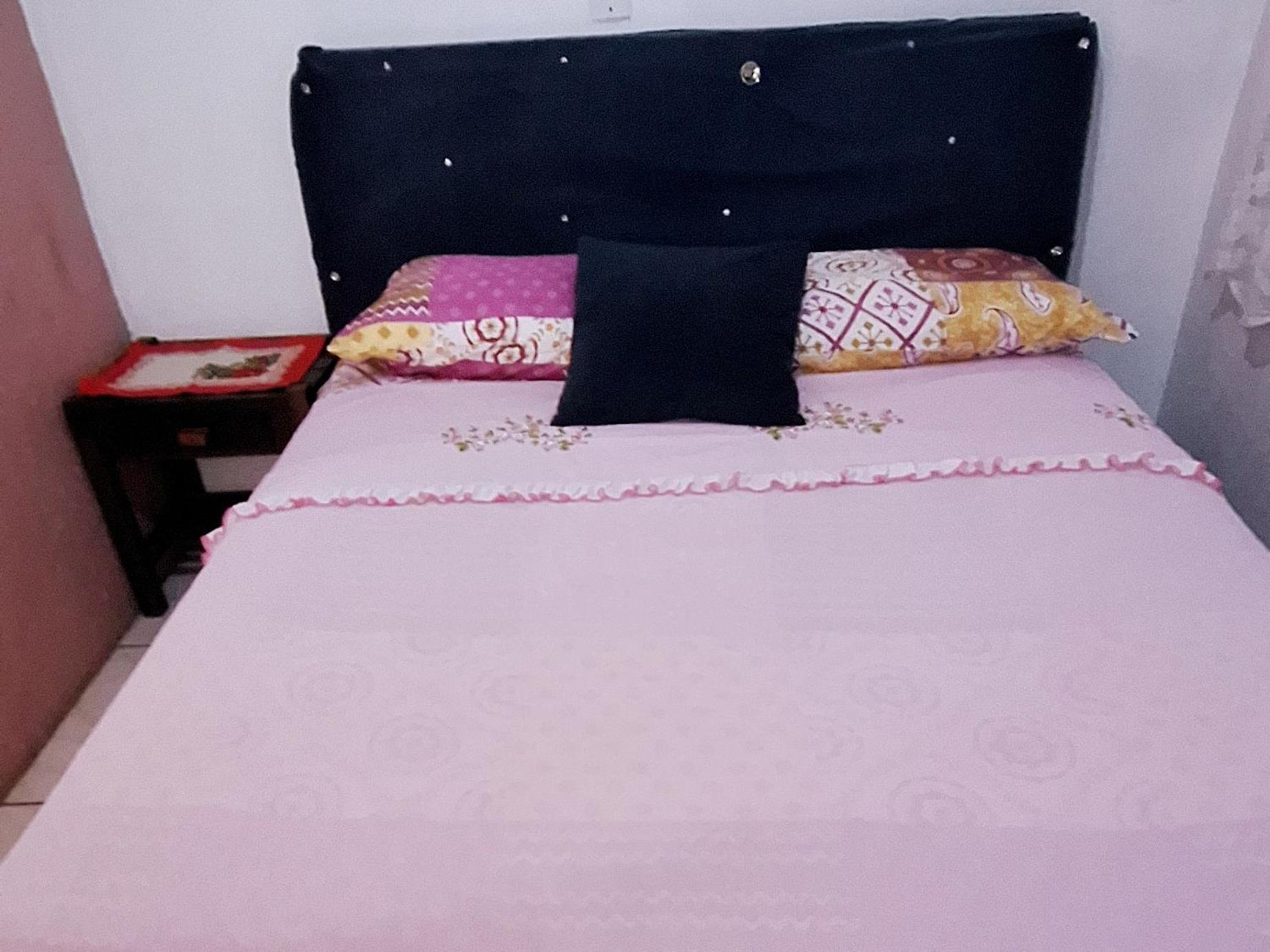 KITNET 01 em TORRES-RS - MELHOR CUSTO BENEFICIO na mais bela praia Gaúcha - cozinha - banheiro - ar condicionado - Smart TV 32' Android Apps Youtube - Netflix - Prime Vídeo e Wi-Fi - Estacionamento - Acomoda até 4 pessoas - Anfitriã Superhost no BnB Extérieur photo